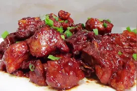 排骨最好吃的做法，一道腐乳排骨，味道浓郁，色泽红亮，收藏了！