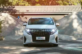 SUV不够舒适？“三孩”政策下，选中大型MPV先看这几款！图片