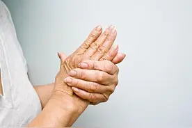 痛风患者福音！中国科学家从向日葵花盘提取出抗痛风有效成分图片