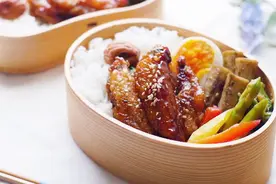 鸡翅在家这样做，炸一炸，焯一焯，香甜可口，夏天吃绝对开胃下饭