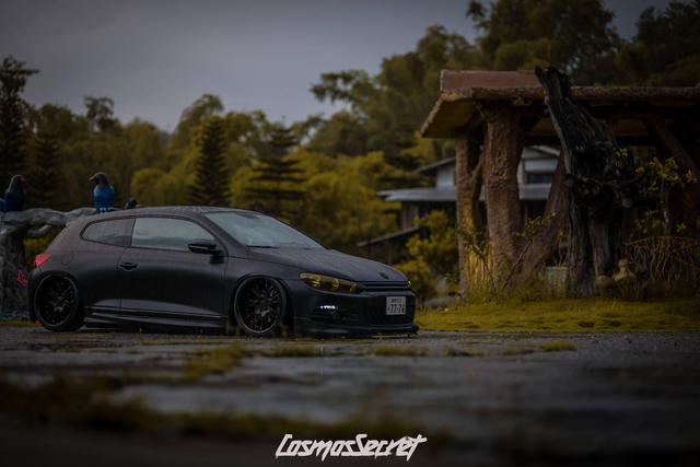 深邃的黑色隐藏着无限魅力，大众尚酷打造成超帅黑武士！