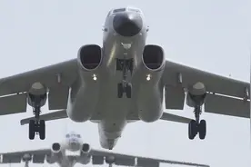 14架大型军机现身机场，地点又在阎良！中国空军将“全球到达”视频封面