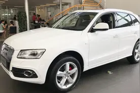 新老款同堂销售，比过才知道，奥迪Q5更值得推荐！