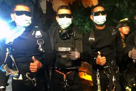 泰国溶洞救援行动｜被困18天 13人终于全部获救出洞视频封面