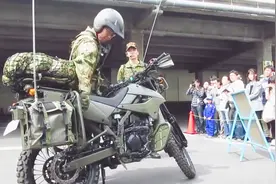 日本自卫队专用摩托，肯定不错！深入介绍视频视频封面