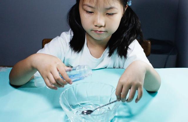 大人孩子都爱的自制无硼砂史莱姆