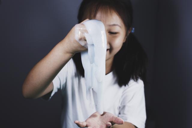 大人孩子都爱的自制无硼砂史莱姆