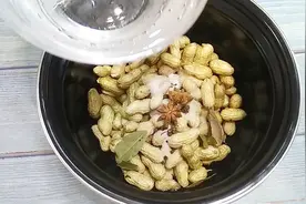 水煮带壳花生，入味就靠这几步，花生农民教的方法很好用视频封面