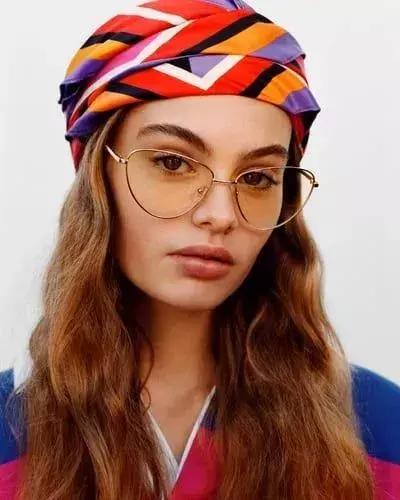 bershka官网 bershka官网插图(27) 脸大不要怕|盘点最全的“瘦脸减龄”发带,内涵实用教学!