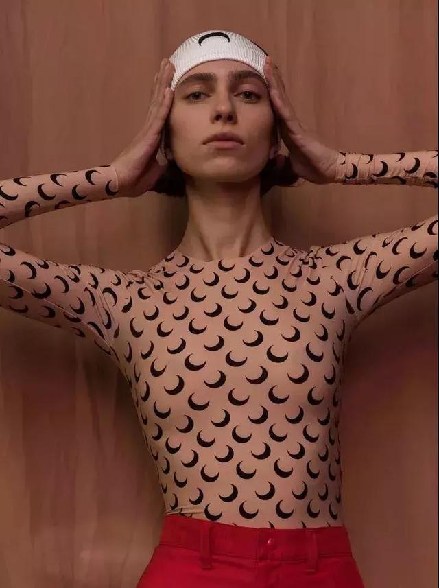 bershka官网 bershka官网插图(15) 脸大不要怕|盘点最全的“瘦脸减龄”发带,内涵实用教学!