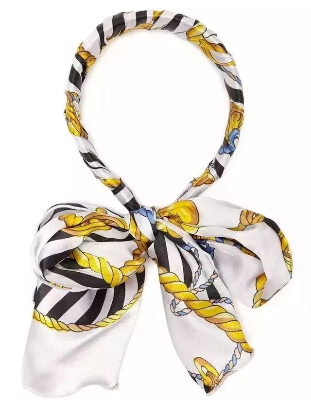 bershka官网 bershka官网插图(61) 脸大不要怕|盘点最全的“瘦脸减龄”发带,内涵实用教学!