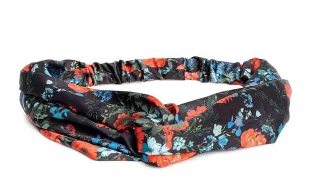 bershka官网 bershka官网插图(55) 脸大不要怕|盘点最全的“瘦脸减龄”发带,内涵实用教学!