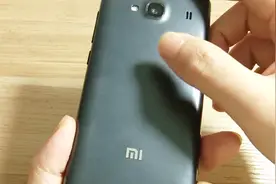 小米手机的来电提醒，打开这个功能，将其反扣就能静音视频封面