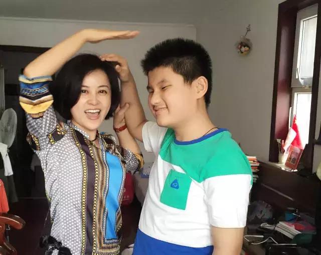 计春华老婆(计春华去世她却被传是遗孀曾经刘芳毓就称再造谣将走法律