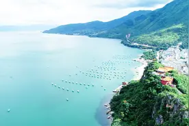 航拍云南神秘的抚仙湖，离昆明只有62公里，美极了视频封面
