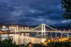 四川与重庆正在合力修建一条时速350公里的高铁，万州成为大赢家视频封面