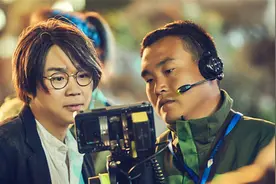 网剧成名的他何以跻身10亿导演俱乐部？大鹏具体了解一下视频封面