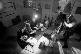 揭秘：贝爷英国皇家特种部队反审讯训练与反审讯技巧