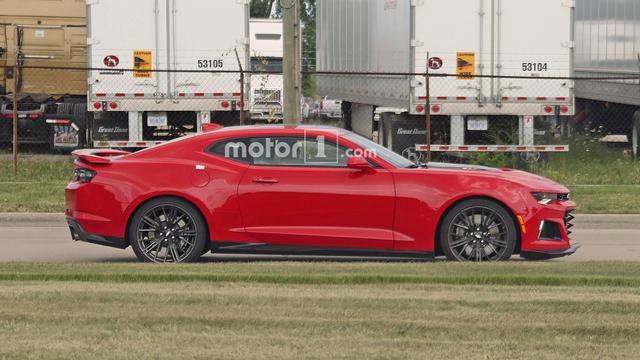 新“最强大黄蜂”曝光！科迈罗ZL1还是你喜欢的吗？