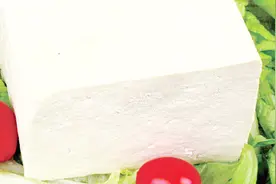 重庆师傅教你一家常菜“尖椒豆腐”，微辣咸鲜回味略甜，开胃下饭视频封面