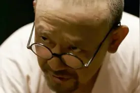 邪不压正删减彩蛋，蓝先生联手纸牌屋总统建造特工校园培养007视频封面