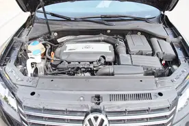 汽车打着火后嗡嗡响，是正常现象？资深老技工分享实用经验视频封面