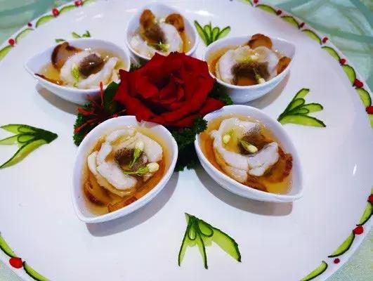 寻味顺德丨制作"菊花水蛇羹"这道菜的第一步,居然是种花