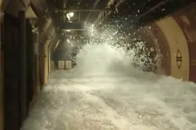 《水啸雾都》海水在苏格兰东北部登陆，洪峰3小时后到达了伦敦视频封面