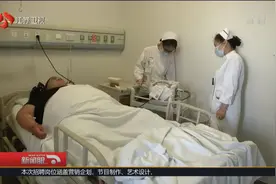 小伙身高175体重448斤，医院就医床差点撑不住，妈妈道出胖因