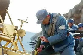 八路使金色九二步兵炮登峰造极，百发百中炸死鬼子，八路全歼日军视频封面