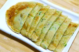 黄瓜最好吃做法，外酥里嫩，5分钟教你做一道美味早餐饼，超简单