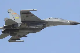 战斗机发射导弹，配重平衡会受到影响吗？视频封面