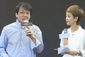 成龙回顾入行初期 摸爬滚打摔一天5块钱