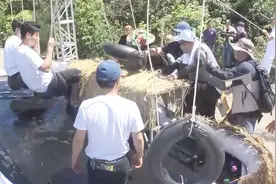 极限挑战：孙红雷玩性大发欲上“车胎秋千”，罗志祥竟被公主抱？视频封面