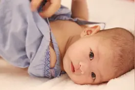 一闻二听三看，轻松辨别宝宝是否乳糖不耐受视频封面