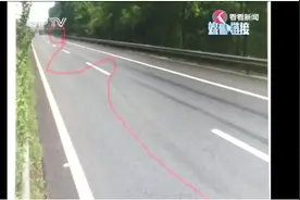 小车一言不合走S曲线 方向盘自己high 据说是车子进水了！视频封面