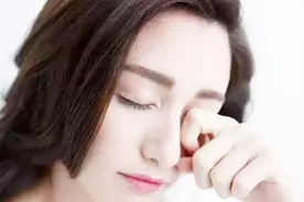 生活窍门｜眼睛进异物再也不要用手揉了，教你一个小窍门轻松解决视频封面