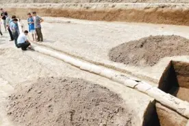 2000年前遗址出土长约20米的管道，专家：这是最早的“排水管道”视频封面