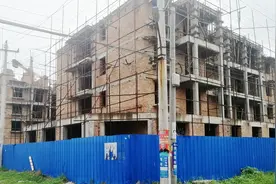 农村8层电梯洋房售价1500/平，最后烂尾，农村大叔一句话说出实情视频封面