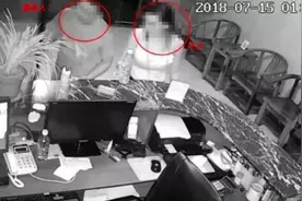 女子与搭讪男子开房后闯进俩男人，女子钱财惨遭洗劫图片