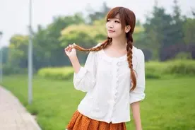 新歌！一首《心爱的姑娘》，旋律动听，歌声悠扬，送给最爱的姑娘视频封面