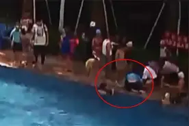 2名儿童溺水无呼吸 60岁退休护士2分钟救回 救死扶伤是一辈子的事视频封面