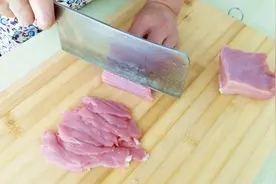 里脊肉百吃不腻的做法，不用炒，不油炸，比糖醋里脊好吃，超下饭