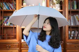 雨伞用久也需清理，一点儿酒精就能帮上大忙，宛如新的一样干净