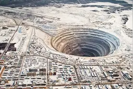 世界上最大的钻石洞穴：曾是俄罗斯绝密地点，价值1000多亿！视频封面