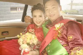 河南农村风俗特异，新媳妇如此上轿车，猜猜为什么穿这样的鞋？视频封面