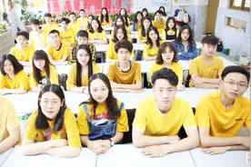 这些00后没有参加高考 36名千禧宝宝将走向全世界视频封面