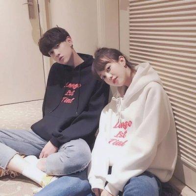 情侣爱的萌萌头像2022超甜看的萌系超萌接吻头像一对高级萌萌超萌