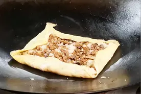 寻找武汉最流行的三鲜豆皮，连青山这家老字号酒楼也有视频封面