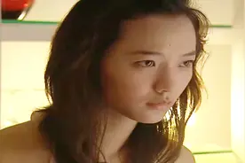 男子离开了女孩，女孩才体会到了心痛的感觉！视频封面